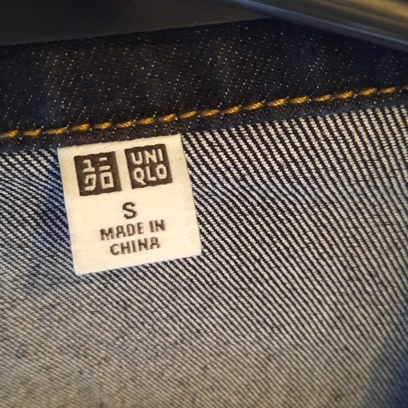 Womens Uniqlo dark blue jean jacket - size small - Picture 4 of 5